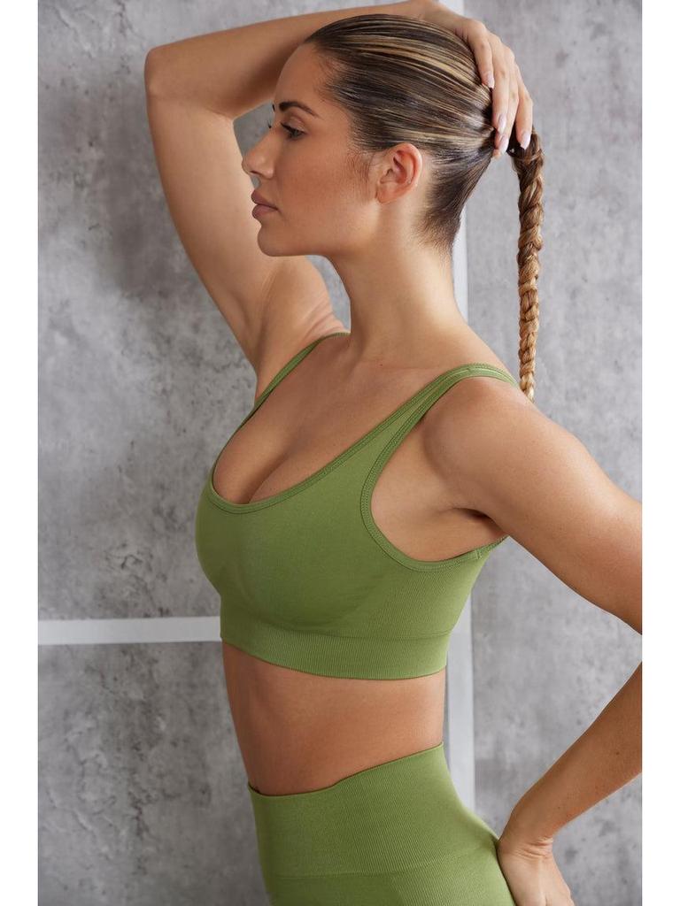 New Seamless Women's Yoga Set: Sports Bra, Fingerless Gloves, and Hip-Lifting Shorts for Fitness