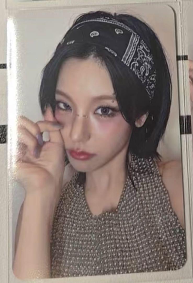 

[USED] itzy Air Yeji Yeji Makestar Limited Edition Trading Card 3