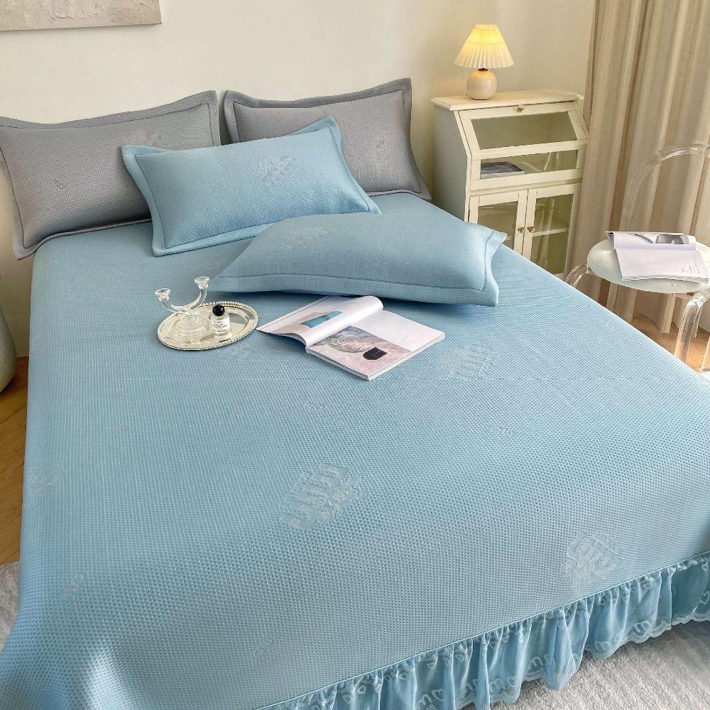 Summer French cold bean ice silk mat three-piece bed cover bed skirt Korean version lace cool mat