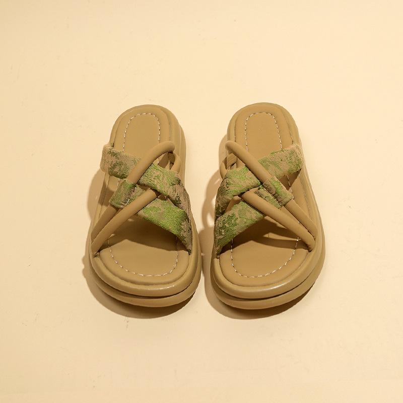 Cross-band slim sandals women 2025 new summer leisure seaside vacation one-word stepping on shit thick-soled slippers