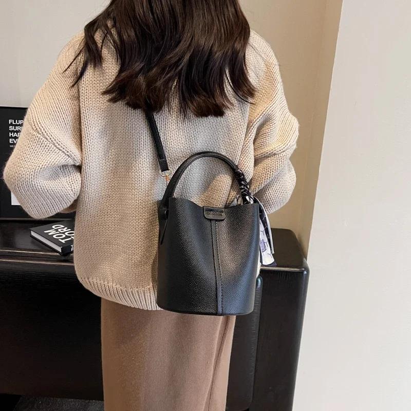 Simplicity High-end Women's Crossbody Bag PU Material Versatile Bucket Bag Fashion Handbag Commuting