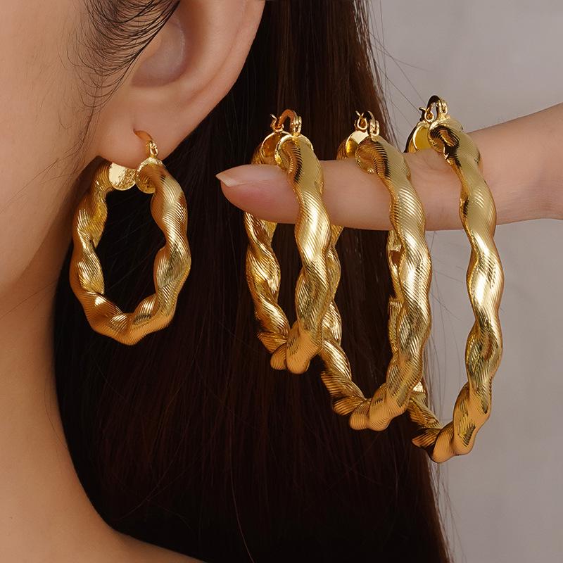 Gold & Silver Twisted Hoop Earrings for Women - Stylish Light Luxury Fashion Accessory