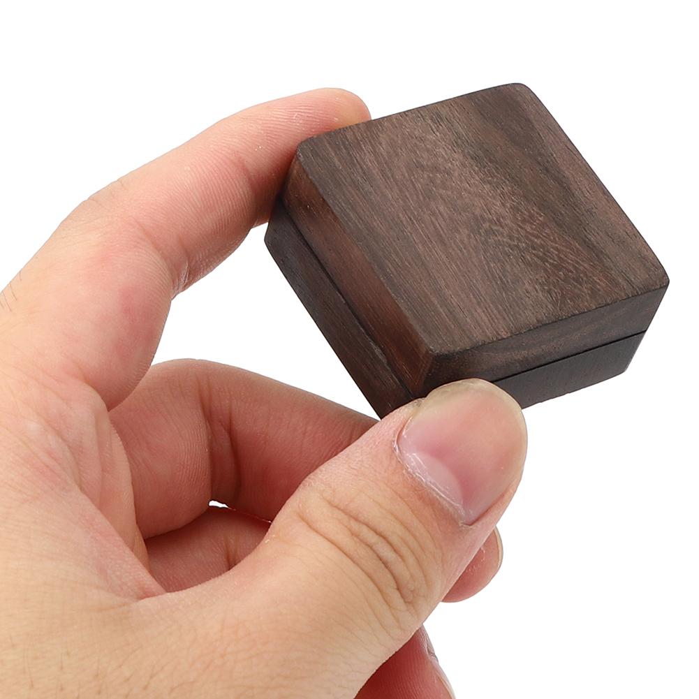 Guitar Pick Box Rosewood Open Magnet with 1Pc Pick Musical Instrument Accessories