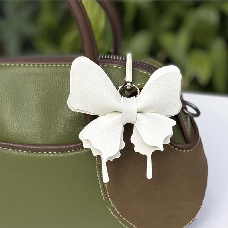 Cute Keychain White Purple Butterfly Flower Insects Car Key Ring Key Chains For Women Men Souvenir Gift Jewelry Bag Accessories