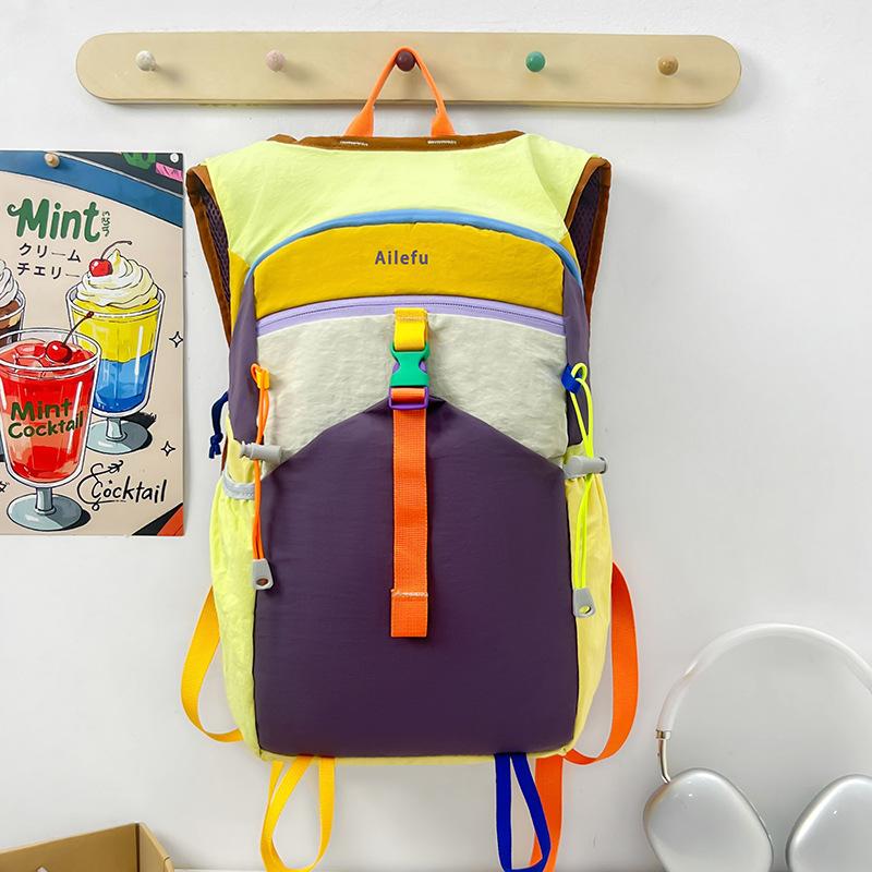 Modischer Color-Blocking Wasserdichter Outdoor-Bergsteigerrucksack Leichter Reiserucksack Trendiger Rucksack mit großem Fassungsvermögen