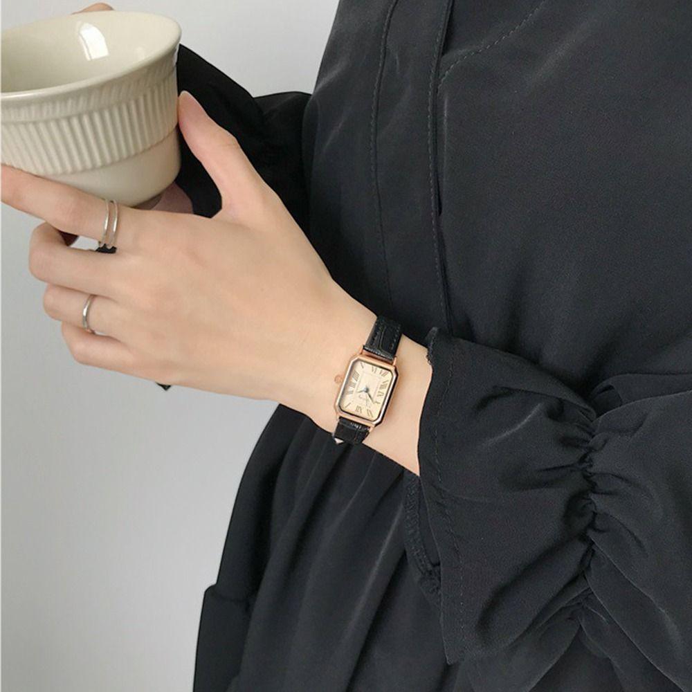 Portable Women's Wrist Watch Elegant Ladies Business Watches Trendy Vintage Female Clock  Women