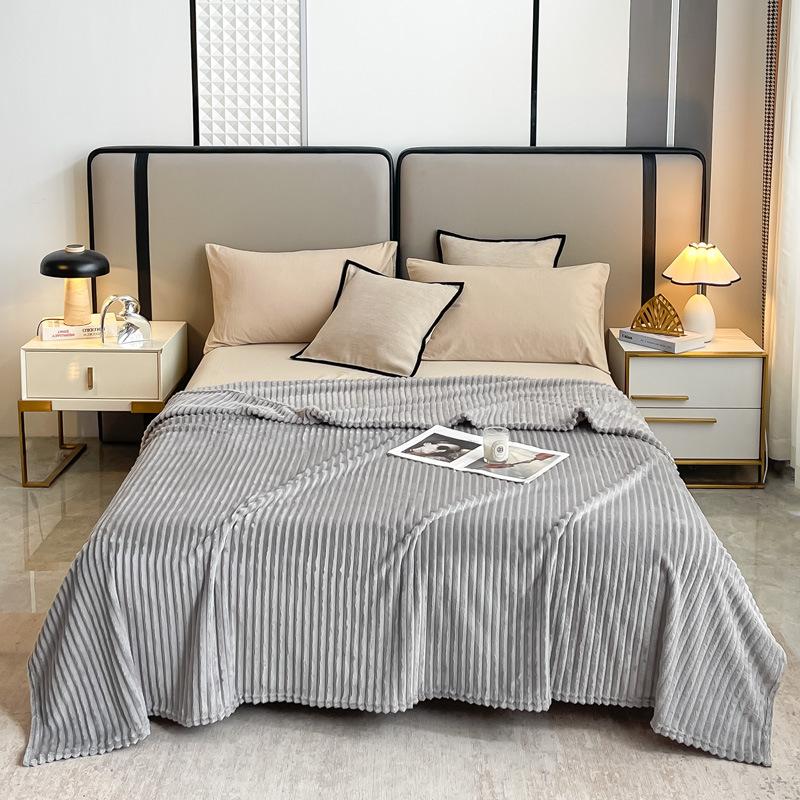 

Solid-color Rabbit Plush Blanket, Air Conditioning Blanket, Flannel Blanket, Office Nap Blanket, Coral Velvet Cover Blanket 70*100cm серый