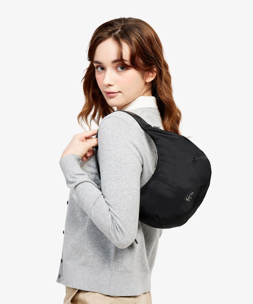 Lacoste Women'S Lacoste Attitude Small Moon Bag Nf5381K56G 000