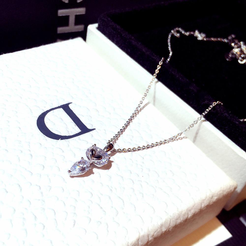 

Модное японское и корейское модное изысканное ожерелье с инкрустацией бриллиантами в виде маленькой лисы с темперой в виде ключицы, короткое ожерелье