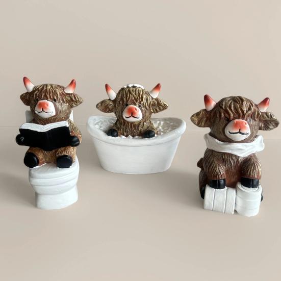 1/3Pcs Bathroom Highland Cow Figurine Bathing Reading Book Toilet Paper Highland Cattle Resin Statue Sculpture Decoration Ornament Calf Lovers Gifts