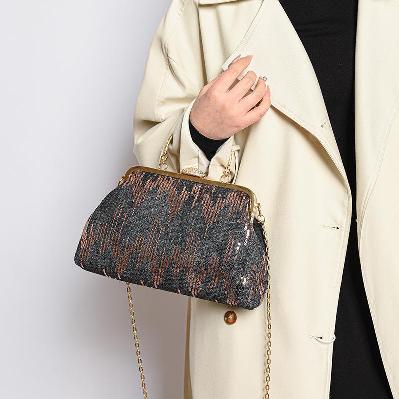 Textured Bag Women's Portable Autumn and Winter Clip Shell Bag Fashionable and Simple Splicing Sequined Chain Bag