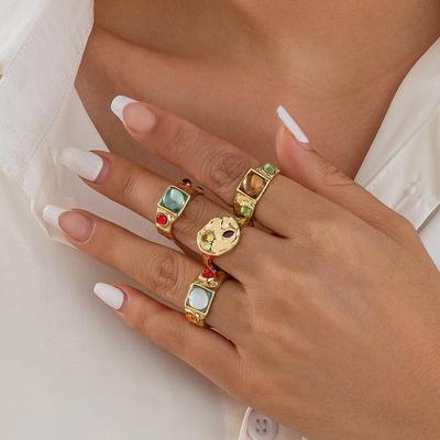 European-American Geometric Gemstone Ring: Fashionable Irregular Alloy Design