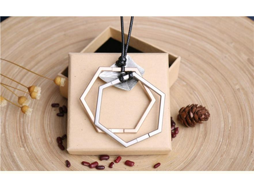 Evropsko-americký retro dlouhý náhrdelník s přívěskem: Jednoduchý svetr řetízek v korejském stylu pro studenty