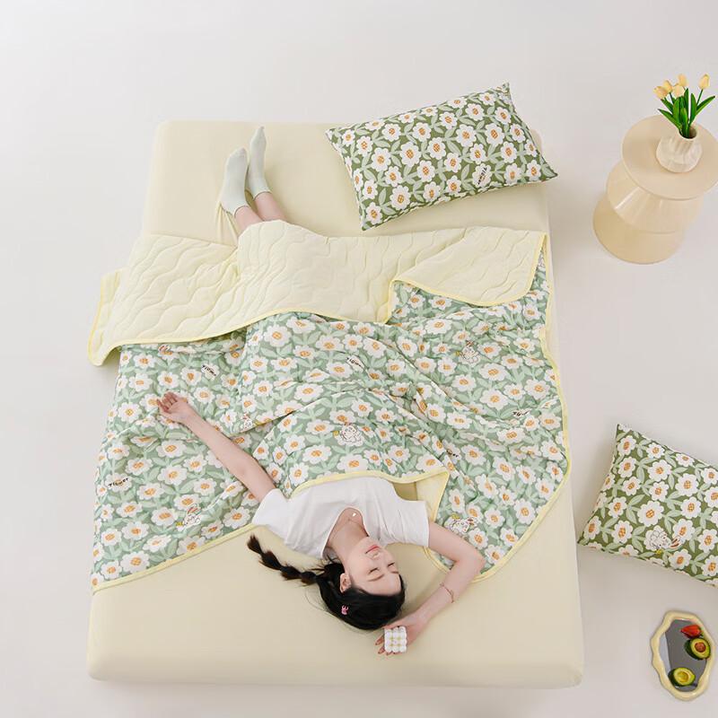 Oeny Cooling Silk Summer Quilt