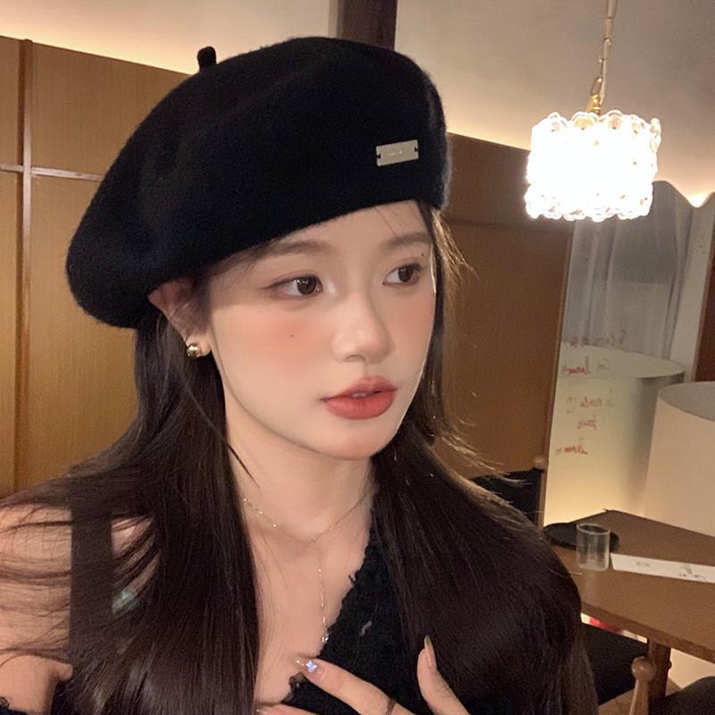 Stylish Black Wool Beret Hat For Women And Men Perfect For Autumn And Winter Wear