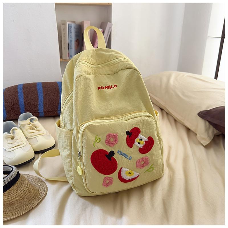 Japanese ins new high-value, fresh, sweet and cute apple backpack, lightweight spring outing backpack for junior high school students