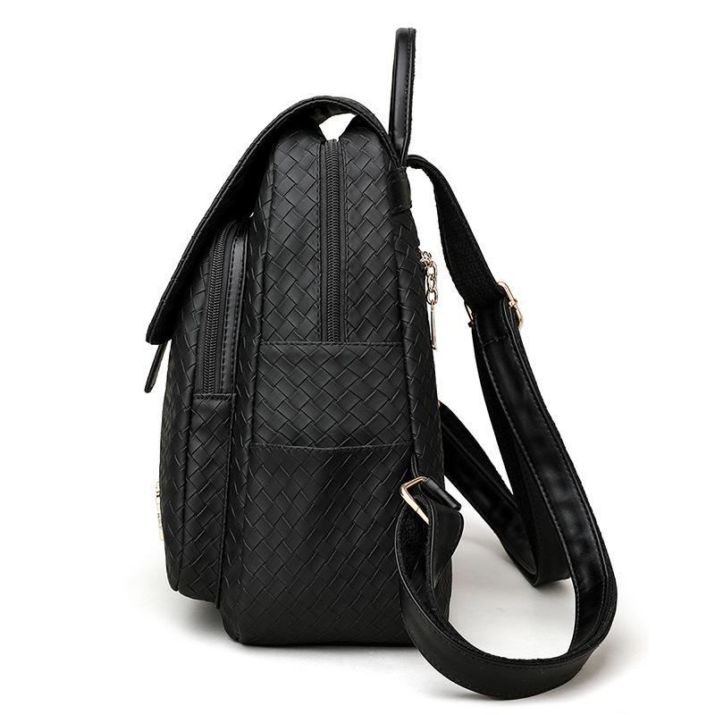 A Fashionable Backpack, A Large-capacity Travel Bag for Women's Casual Wear