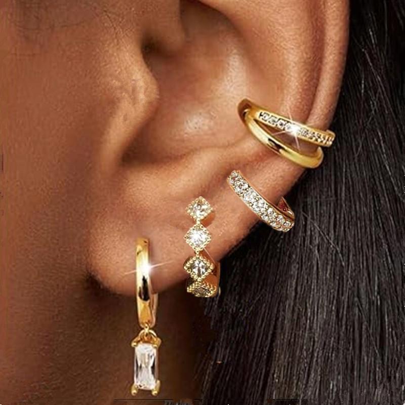 4PCS Shiny Crystal Tragus Huggie Earring Set Fashion Zircon Cartilage Hoop Earrings Helix Piercing Bulk Flower Lobe Ear Stud Lot
