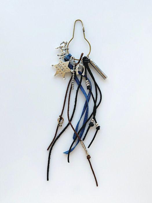 August Harmony Howdy Keyring