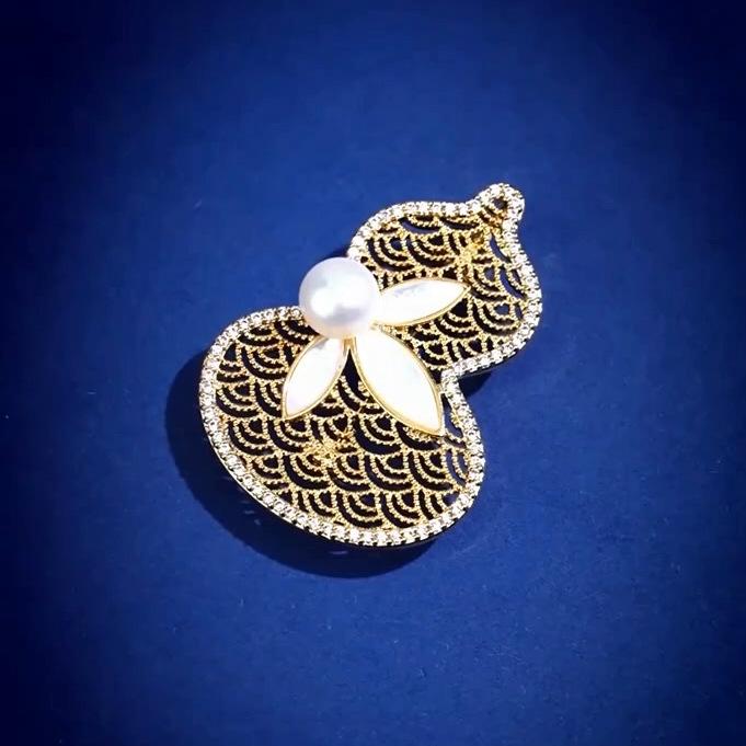 Chinese style Fulu raw fragrance brooch high-end femininity pearl gourd corsage light luxury pin accessories