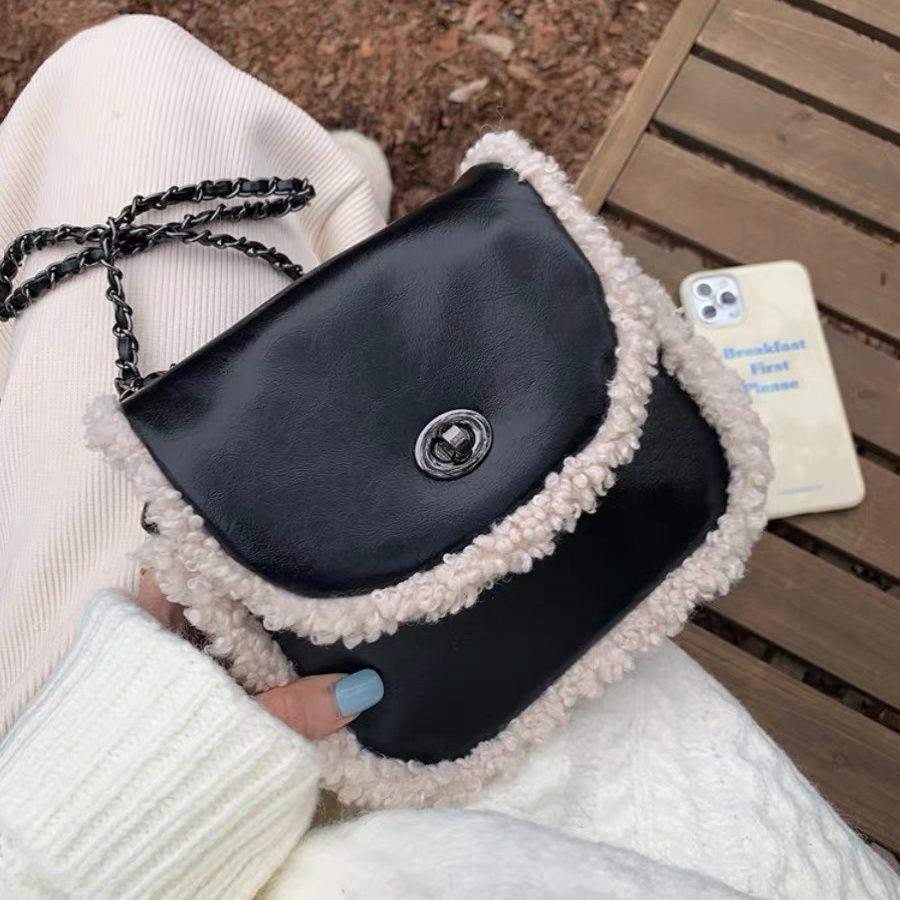

Retro Black Chain Lock Shoulder Bag Women Plush Leather Square Small Capacity Saddle Bag Ladies Versatile Fashion Crossbody Bags 17x15x7cm чёрный