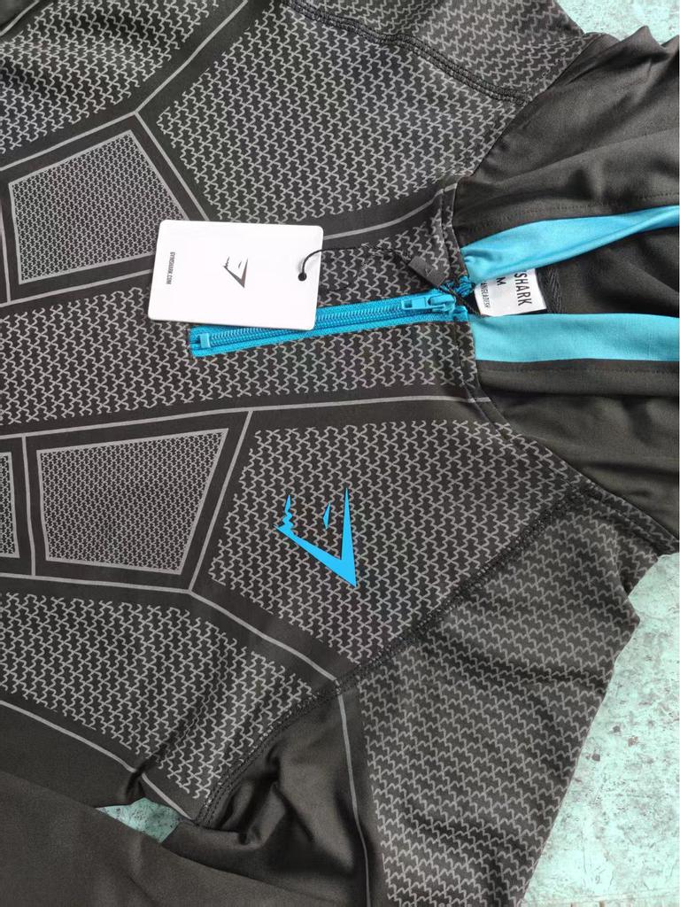 חולצת אימון ארוכה עם קפוצ'ון לגברים GYMSHARK גיבור-על מתייבשת במהירות