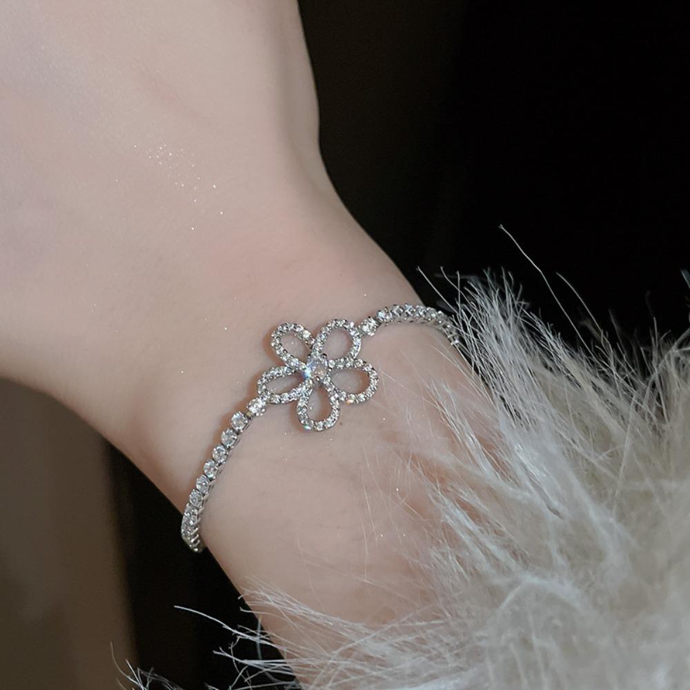 Five Petal Flower Zircon Floral Bracelets Luxurious Korean Ins Hand Bracelet  Vacation