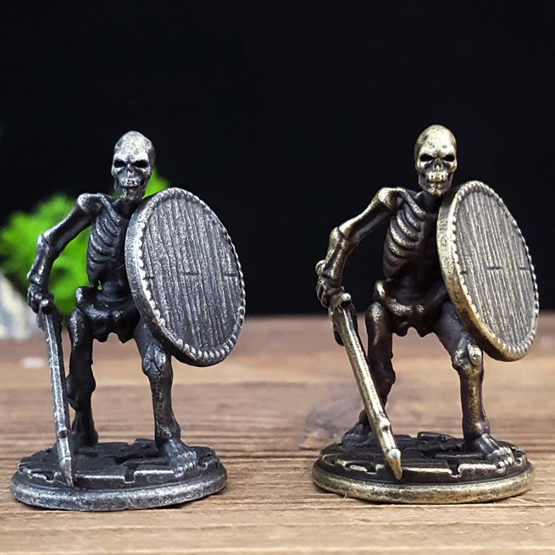 1 Τμχ, Ένα Κρανίο που Κρατά Σπαθί και Ασπίδα, Διακοσμητικό Σπιτιού, Διακοσμητικό Γραφείου, Παιχνίδι/Χειροτεχνία Αποκριών