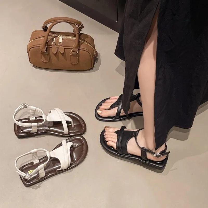 Soft Soled Flat Shoes 2025 Summer New Round Head Clip Toe Thin Metal One-line Buckle Anti-slip Wear-resistant Sandals