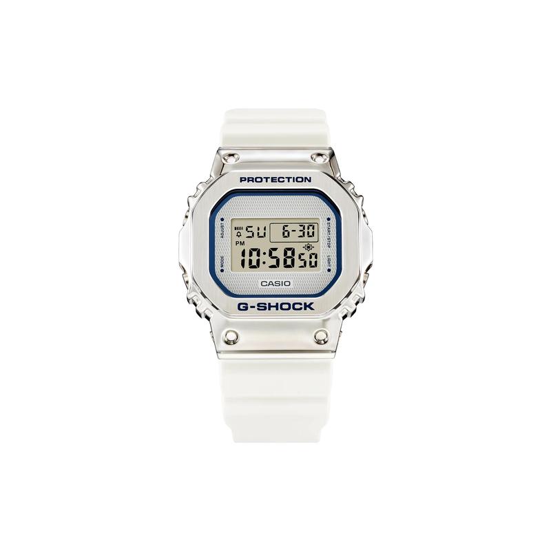

CASIO all-metal series-square dial digital display 200 meters waterproof Quartz resin strap women s watch white dial GM-S5600LC-7JF золотий