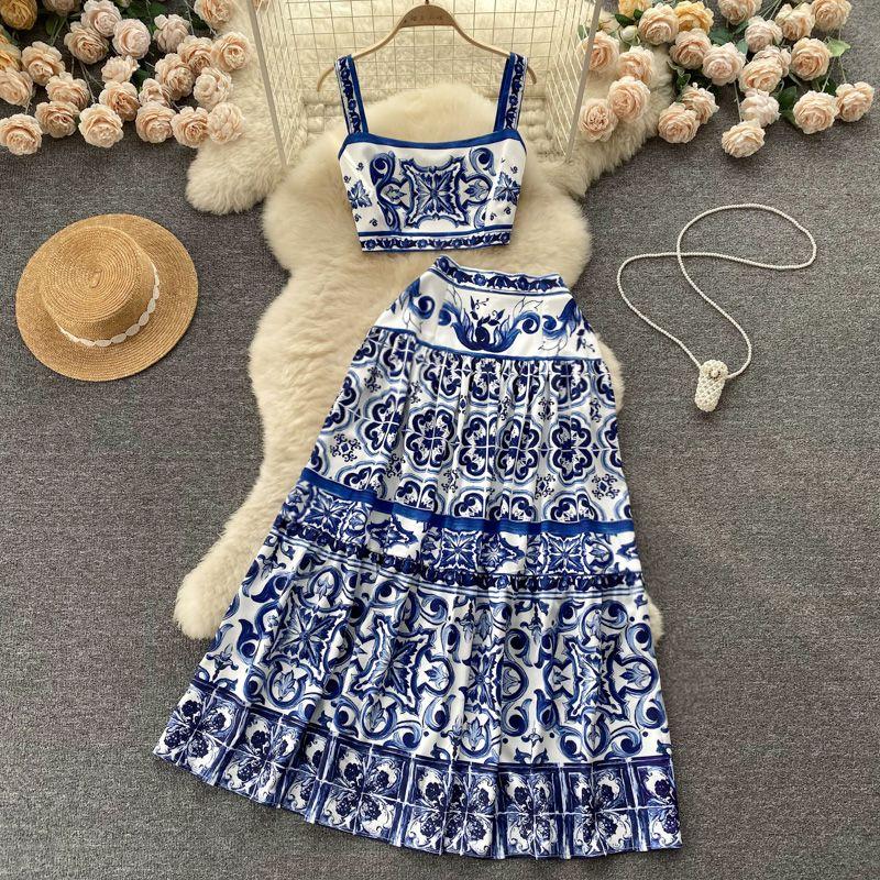 

Women s Summer Pure Desire Midriff Outfit Vest Blue and White Porcelain Printed Flower color XXL