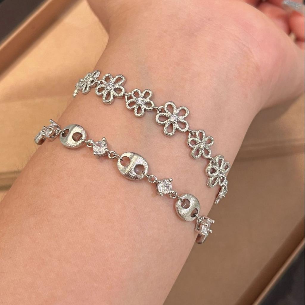 French Retro Lace Flower Bracelet Femininity Versatile Niche High-End Garland Point Diamond Jewelry