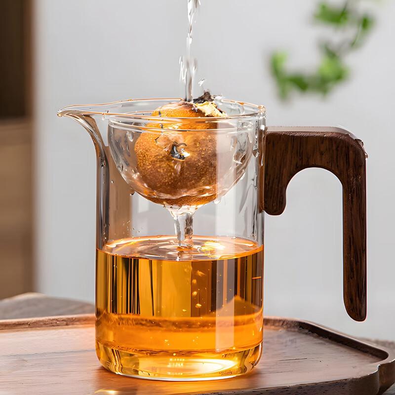 

Zhenqi Rotating Glass Tea Fairness Cup