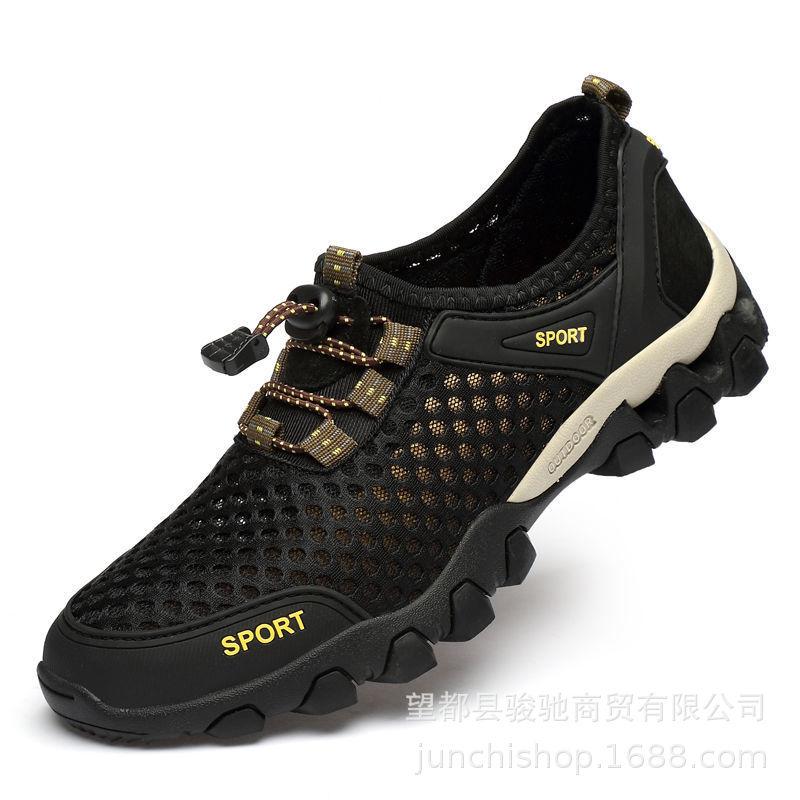 

Mesh sports shoes summer men s casual shoes hollow breathable wading shoes soft sole wear-resistant outdoor hiking shoes 39 чорний