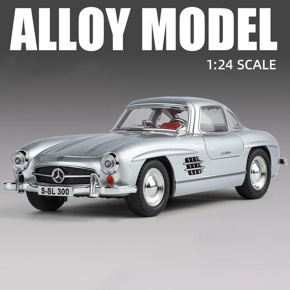 

1:24 500K 300SL Classic Car Model Toy Sound Light Pull Back Doors Opened Ornaments Doors Opened Vehicles Models Gifts for Kids