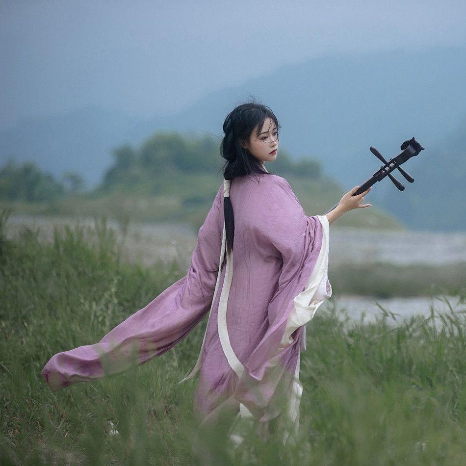 Charming Women's Suit Hanfu Set with Chinese Wei Jin Dynasty Style