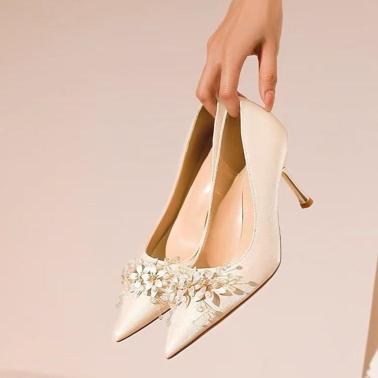Leisure Classic Pumps Female Slip on Thin High Heels Pointed Toe Wedding Shoes for Women Flower Crystal Bling Summer Shoes