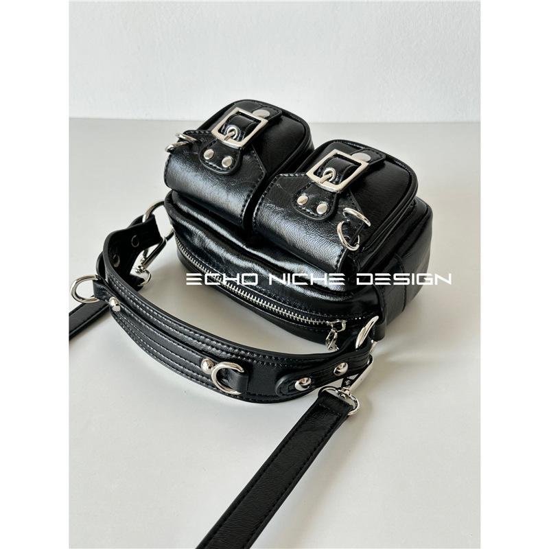 

Autumn and winter new niche design functional Spice Girl dark double pocket camera bag small square bag single shoulder hand carry messenger bag Standard чёрный