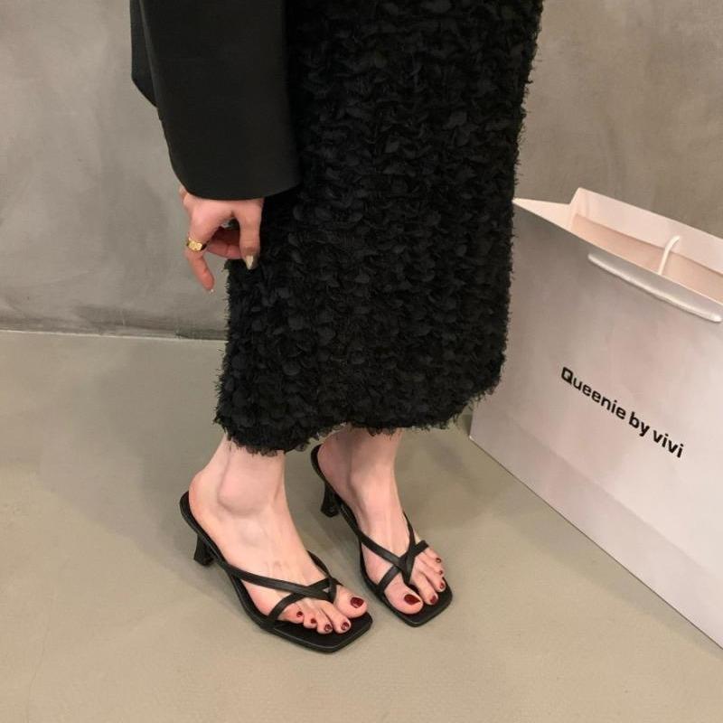 French temperament pinch flip-flops fairy shoes wear 2025 new summer sandals high heels sandals