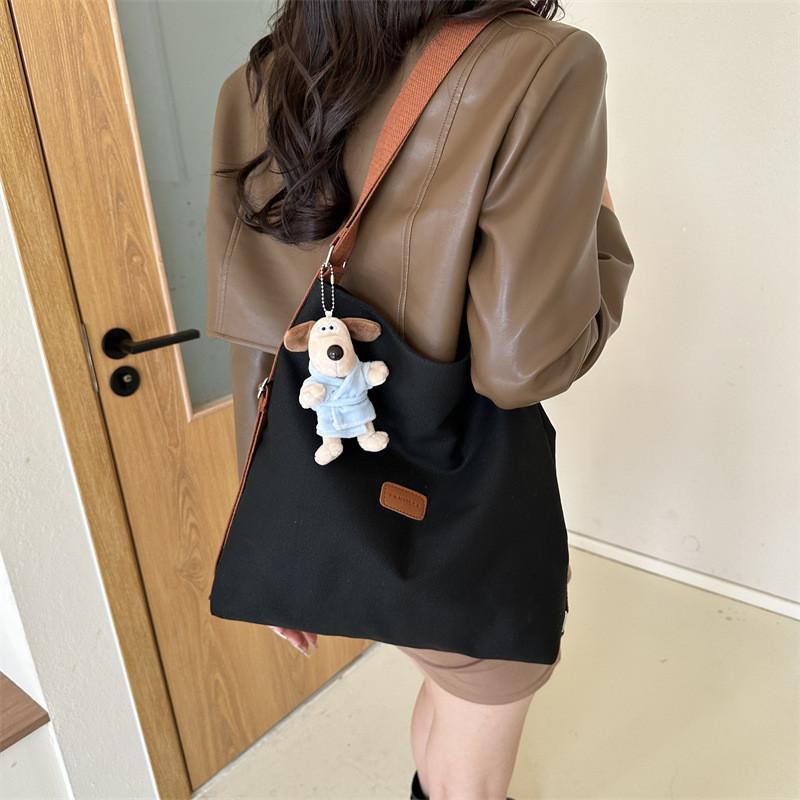 Trendy Fashionable Backpack For Fall 2023 Stylish Casual Commuter Tote Bag Large Capacity