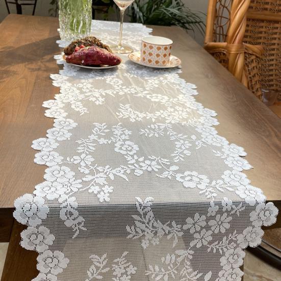 Vintage Lace Table Runner Hollow Flower Pattern Reusable Table Flag for Banquets Weddings Christmas