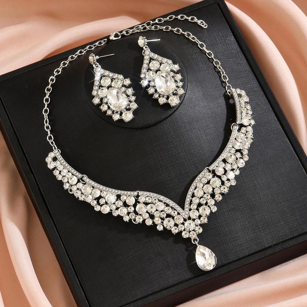 Retro Rhinestone Jewelry Necklace Set - Luxurious Evening Dress Accessories