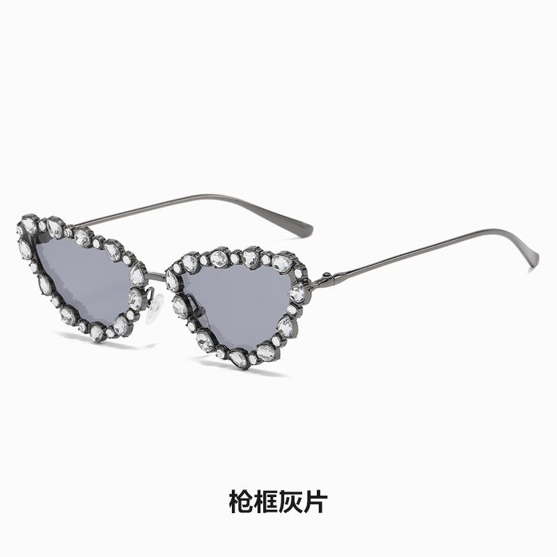 

Солнцезащитные очки Женские Высококлассные Модные Вечерние Солнцезащитные очки Треугольные Кошачий глаз Металлические Солнцезащитные очки, инкрустированные бриллиантами