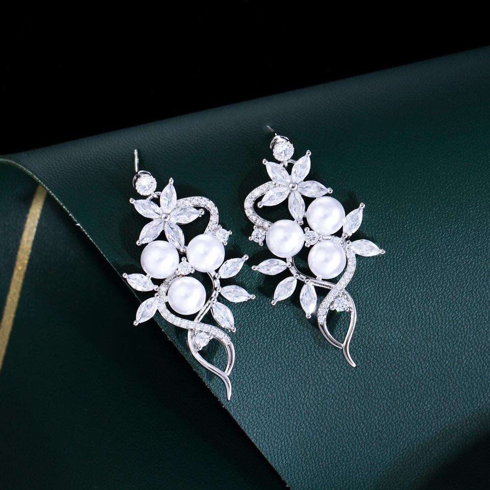 Nadel Super Fairy Trend Koreanische Blatt Zirkon Perlen Ohrringe Leichter Luxus Elegantes Design Ohrringe