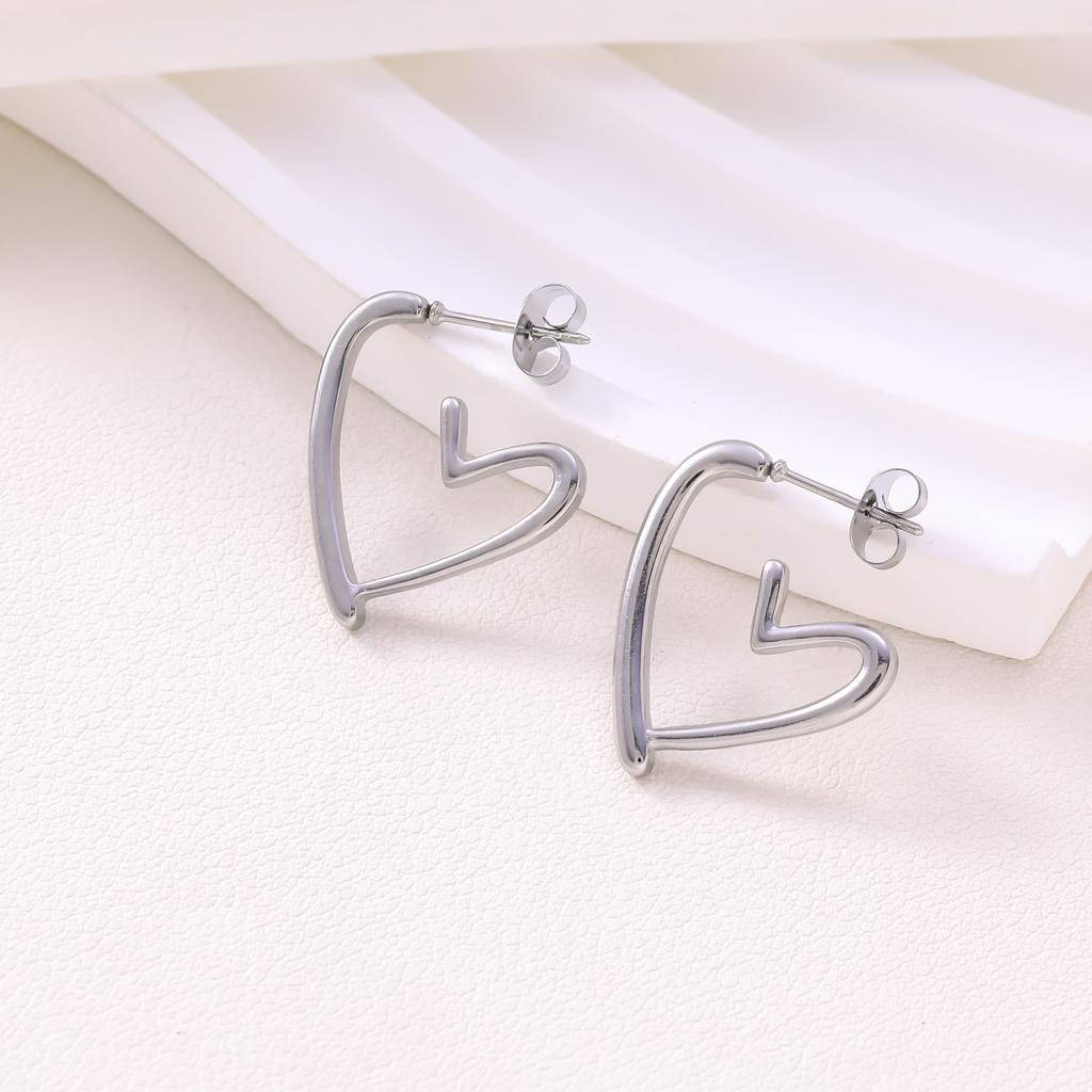 European and American stainless steel earrings, high-end stud earrings, fashion trend, versatile irregular retro earrings