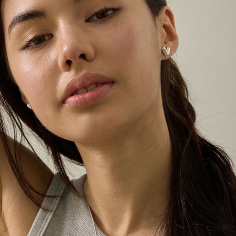 Eenie Beenie Classic Heart Silver Earrings ENJ24EW008