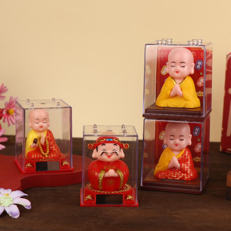 1Pcs Auto Shaking Little Monk Car Interior Accessories Toy Mini Solar Powered Little Monk Car Ornament Desktop Office Decoration