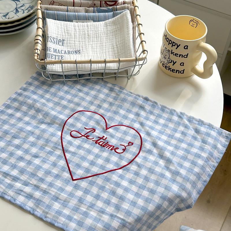 1Pc Photography Props Fresh Sweet Decorative Cloth Originality Cotton Rural Style Checkered Placemat Home Decor Love Embroidery
