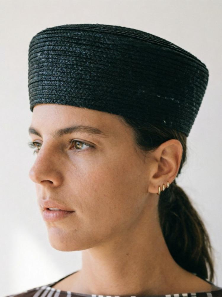 Dames 100% Natuurlijke Zwarte Tarwestro Platte Top Baret Dames Franse Handgeweven Strandstrohoed Kerk Derby Pillbox Hoed Fedoras Hoed
