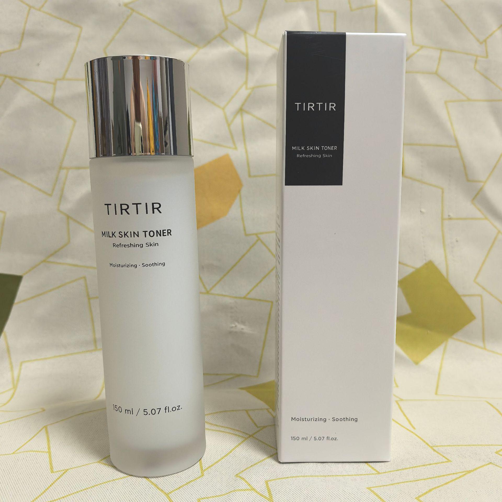 Корейский тонер для лица TIRTIR Milk Skin Rice Toner с 2% ниацинамида для глубокого увлажнения и мгновенного осветления.